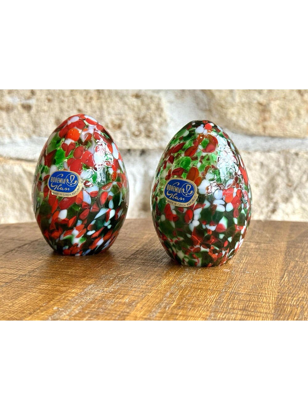 2 Bohemia Czech Art Glass Eggs – Red Green‎ Confetti Paperweight